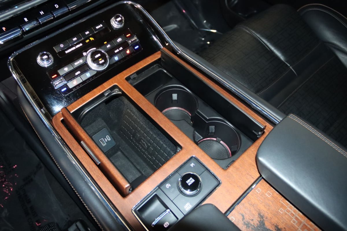 Used 2024 Lincoln Navigator L Black Label AWD/4WD image 41