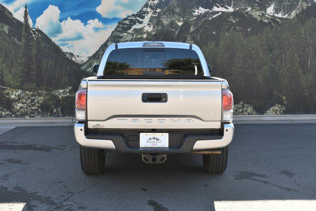 Certified 2023 Toyota Tacoma TRD Sport w/ Advanced Technology Package AWD/4WD image 10