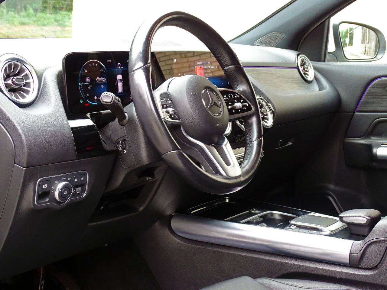 Used 2023 Mercedes-Benz GLA 250 4MATIC w/ Premium Package image 14