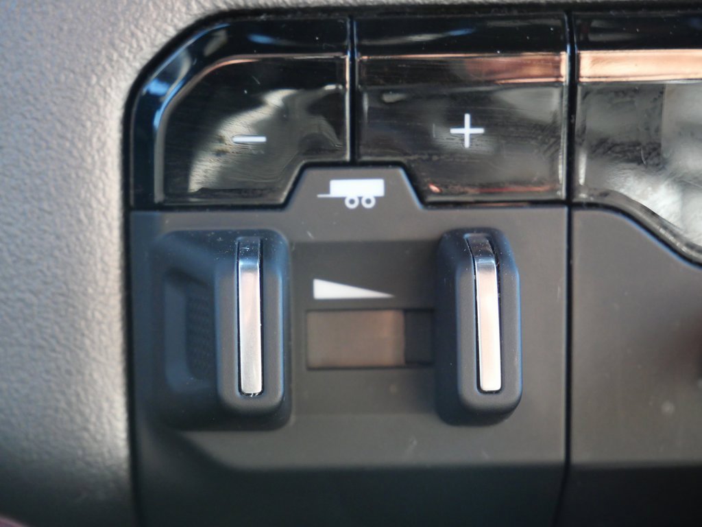 Used 2024 RAM 3500 Big Horn image 24