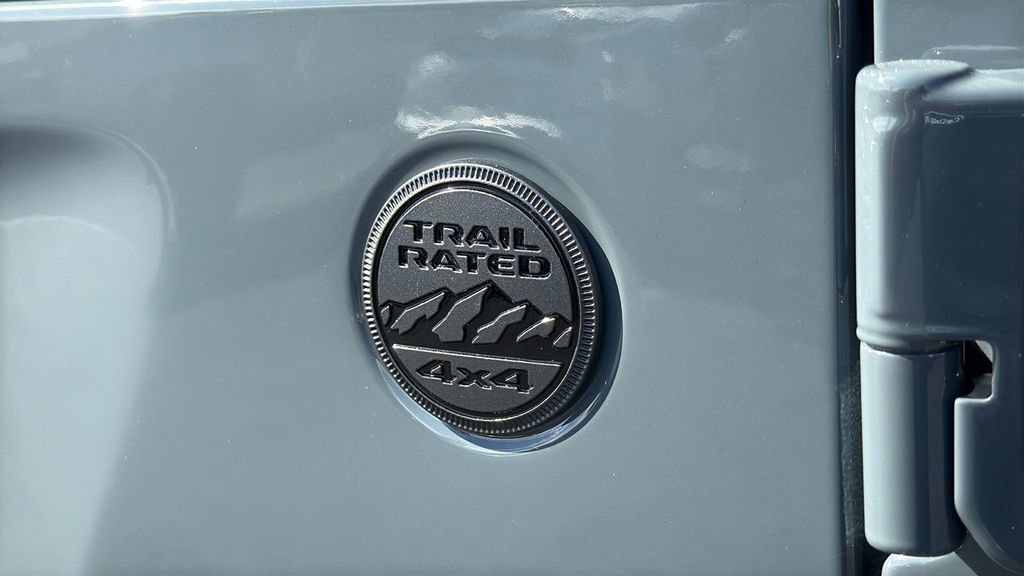 New 2026 Jeep Gladiator Sport AWD/4WD image 12