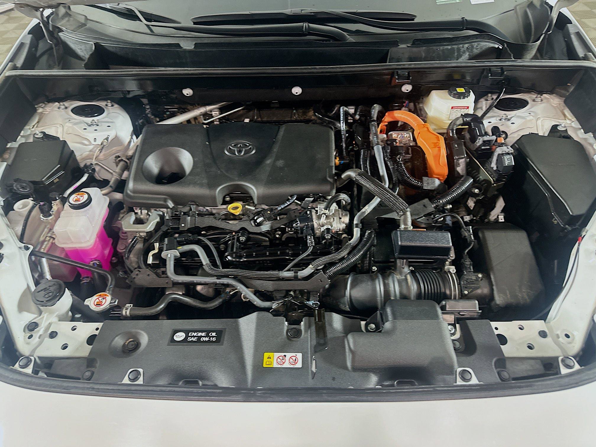 Used 2025 Toyota RAV4 XLE AWD/4WD image 33