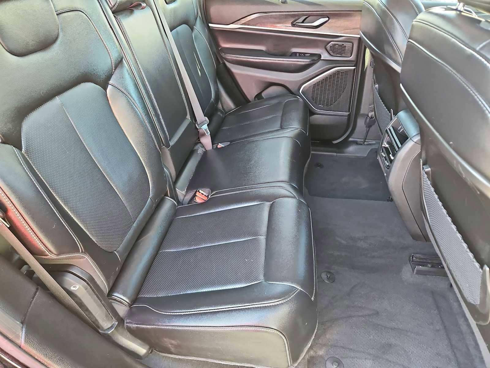 Used 2022 Jeep Grand Cherokee Limited 4xe w/ Luxury Tech Group II image 22