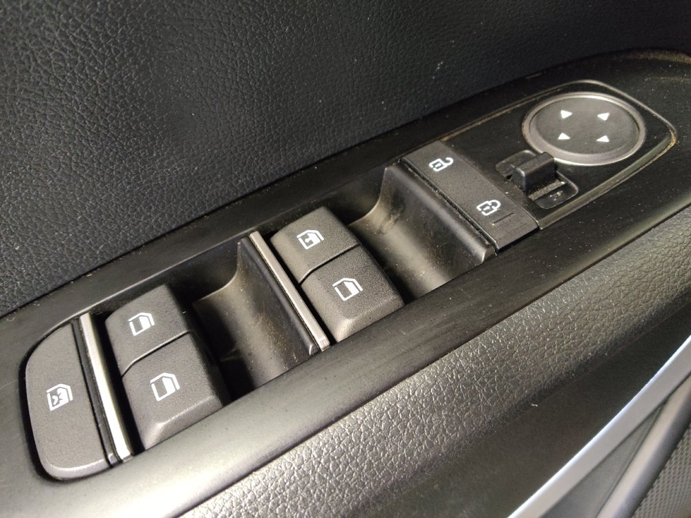 Used 2023 Kia Soul LX w/ LX Technology Package FWD image 27