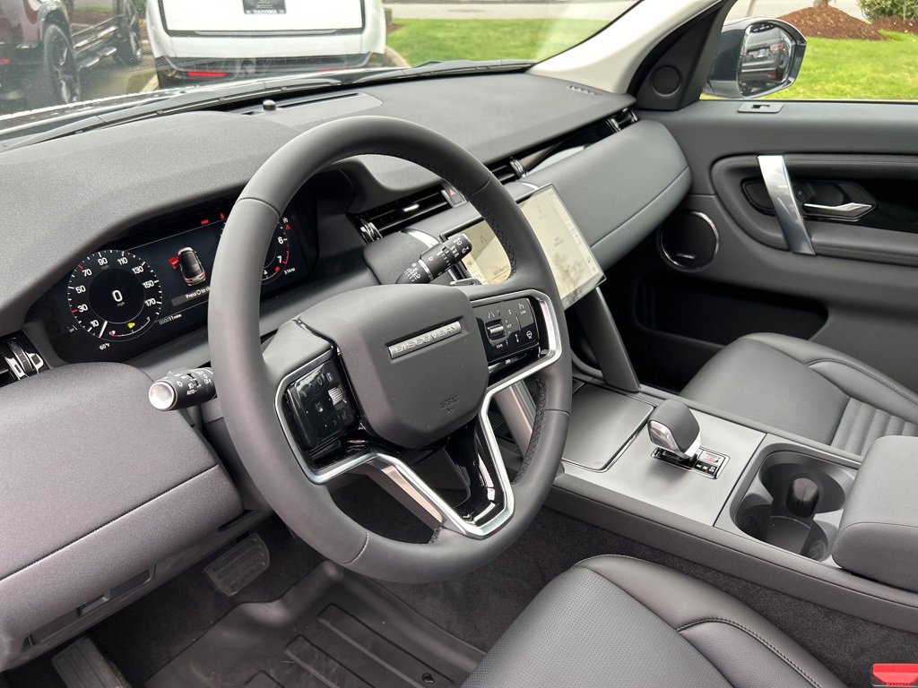 New 2025 Land Rover Discovery Sport S image 12