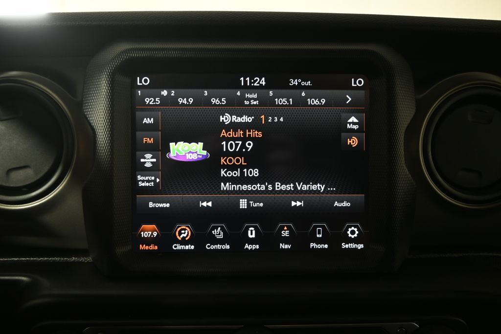 Used 2022 Jeep Gladiator Sport image 26