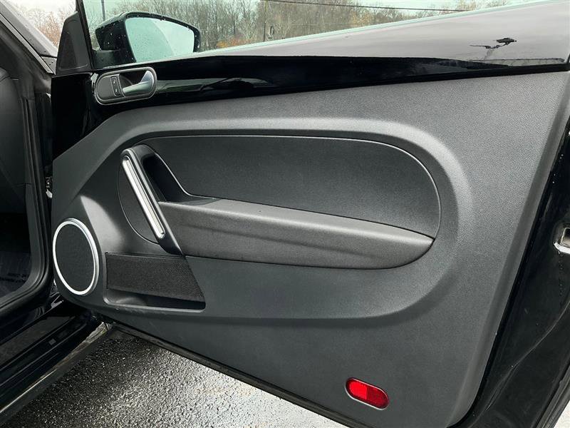 Used 2015 Volkswagen Beetle 1.8T image 33