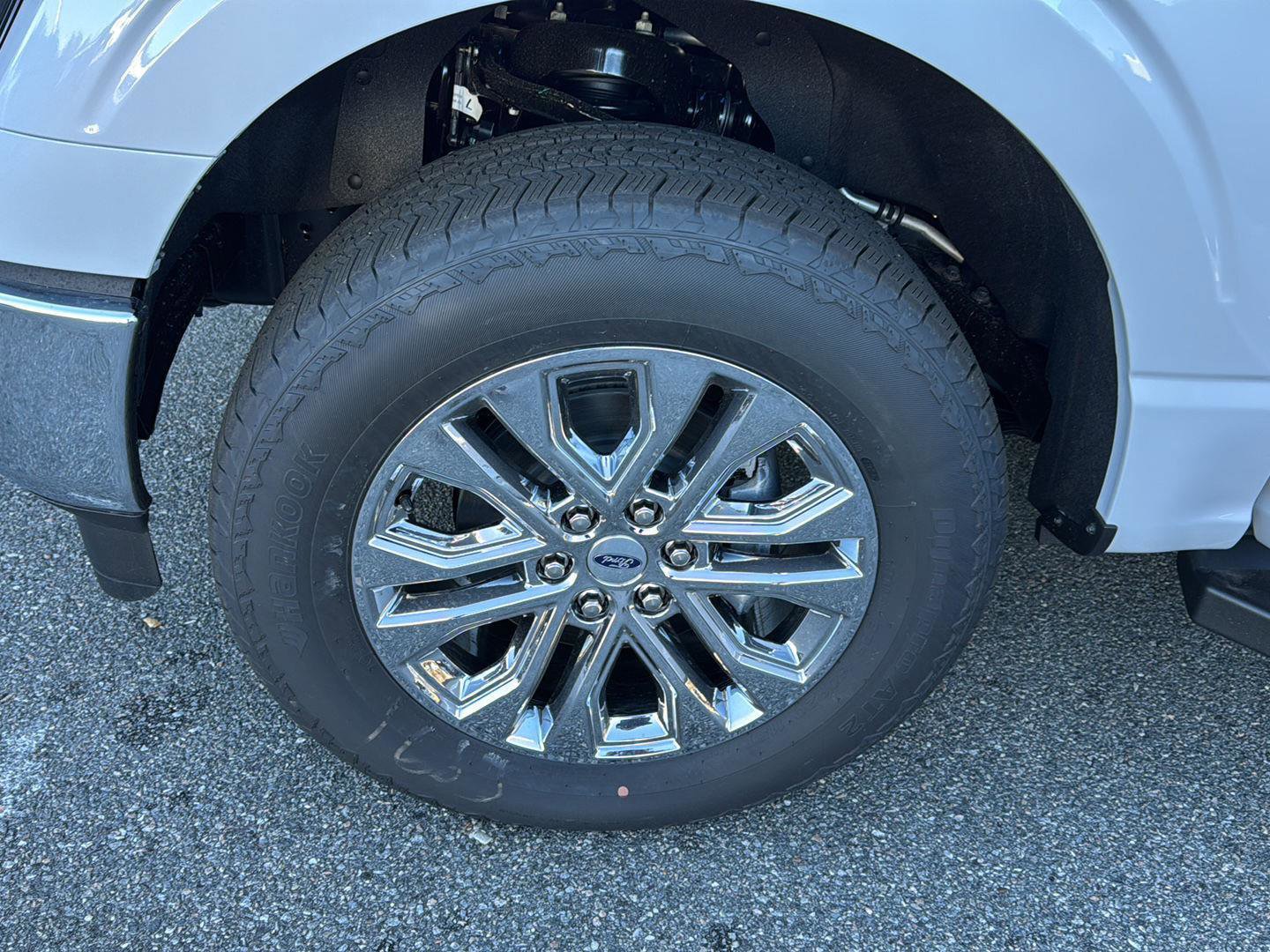 New 2025 Ford F150 Lariat w/ Equipment Group 502A High image 44