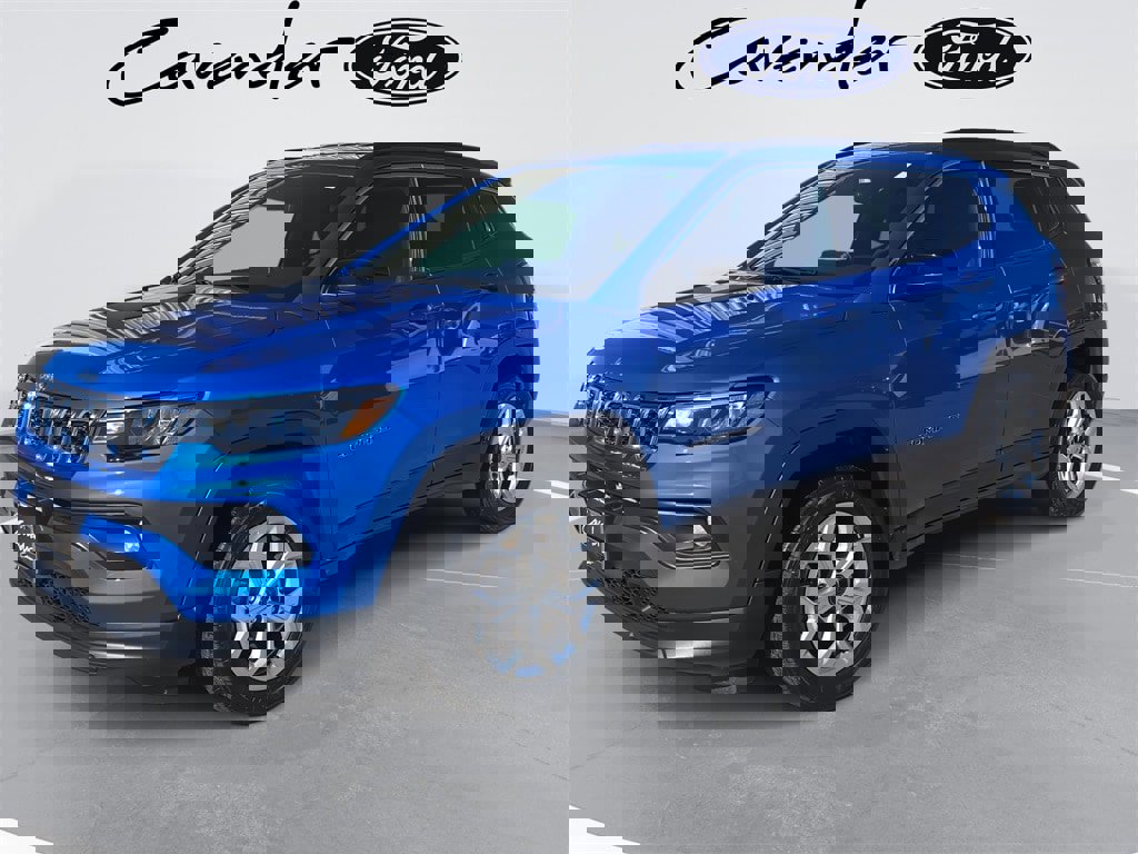 Used 2025 Jeep Compass Latitude image 1