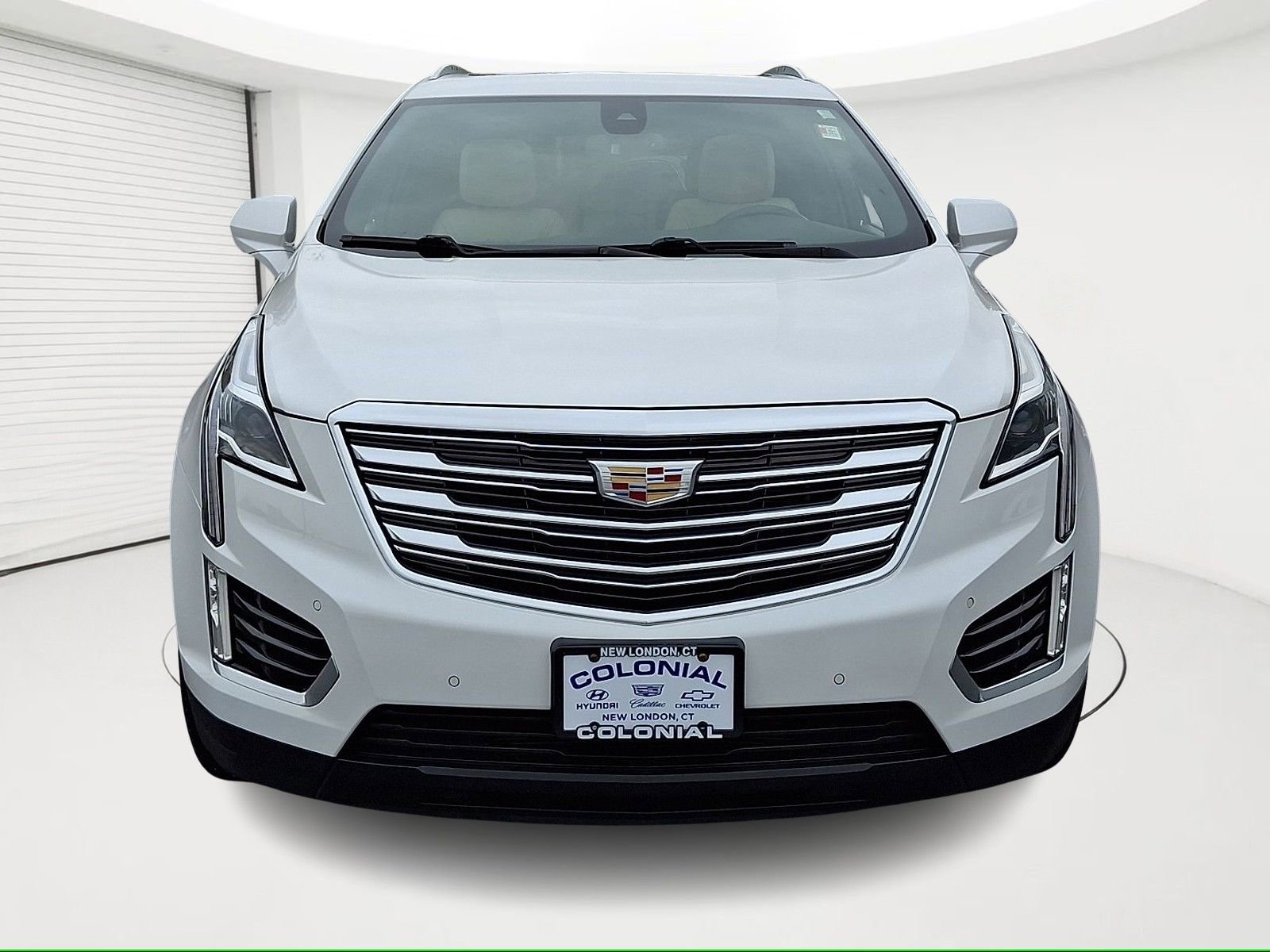 Used 2017 Cadillac XT5 Premium Luxury image 2