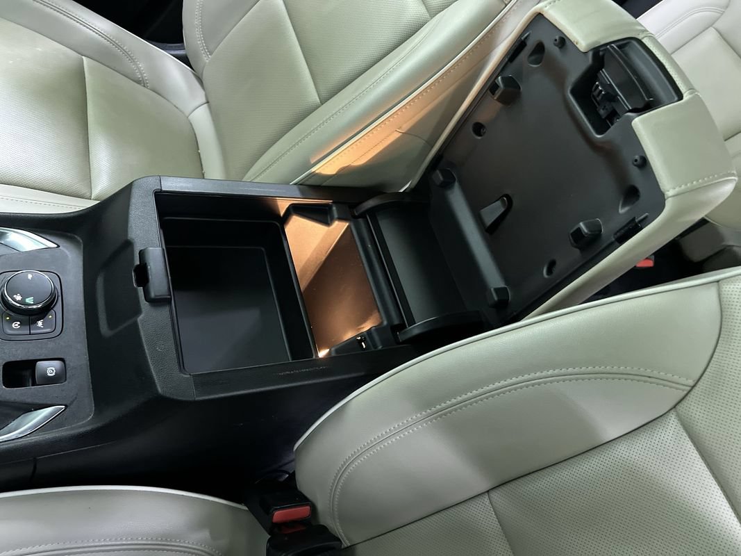 Used 2023 Chevrolet Traverse Premier w/ LPO, 'HIT The Road' Package FWD image 25