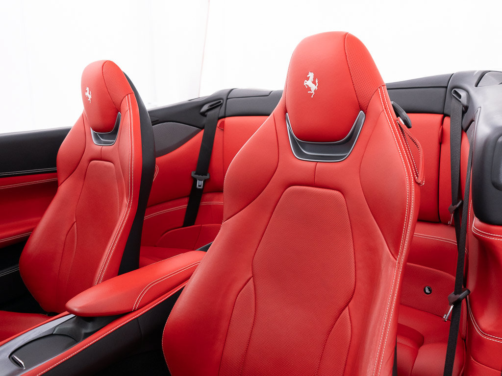 Used 2020 Ferrari Portofino RWD image 24