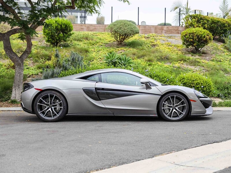 Used 2016 McLaren 570S Coupe RWD image 7