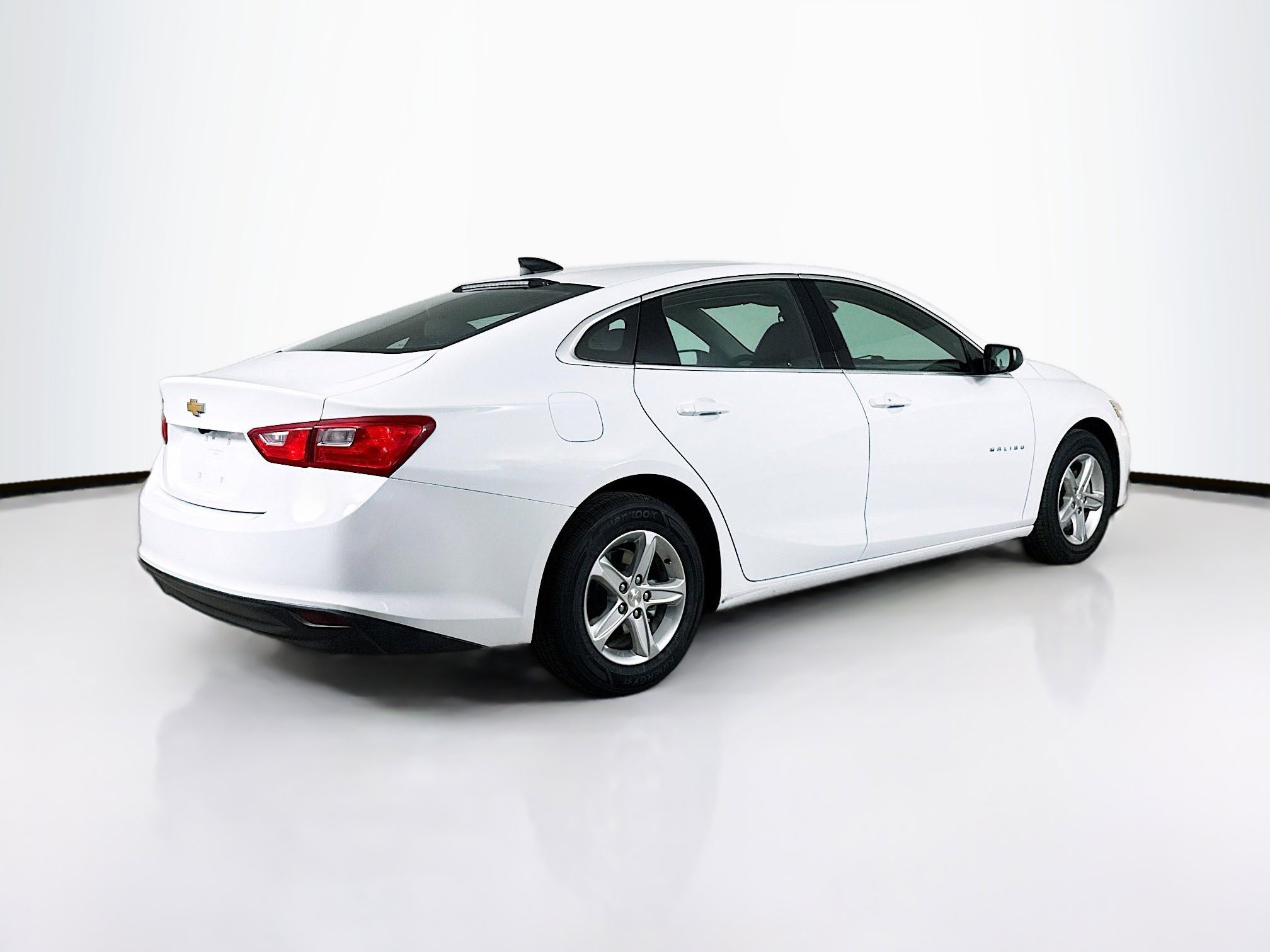 Used 2024 Chevrolet Malibu LS image 30