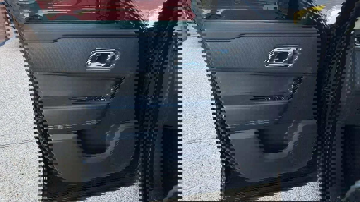 Used 2019 Land Rover Range Rover Velar S image 48