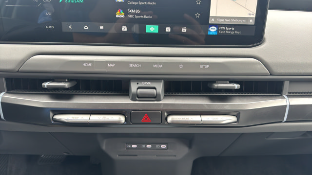 New 2027 Kia EV3 Wind FWD image 18