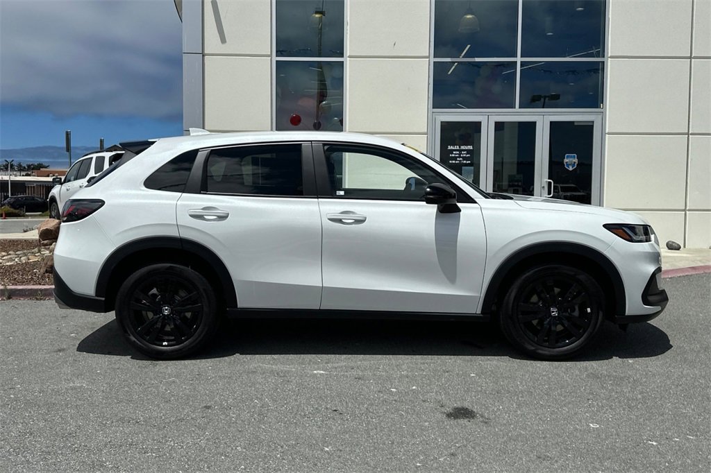 New 2026 Honda HR-V Sport image 2