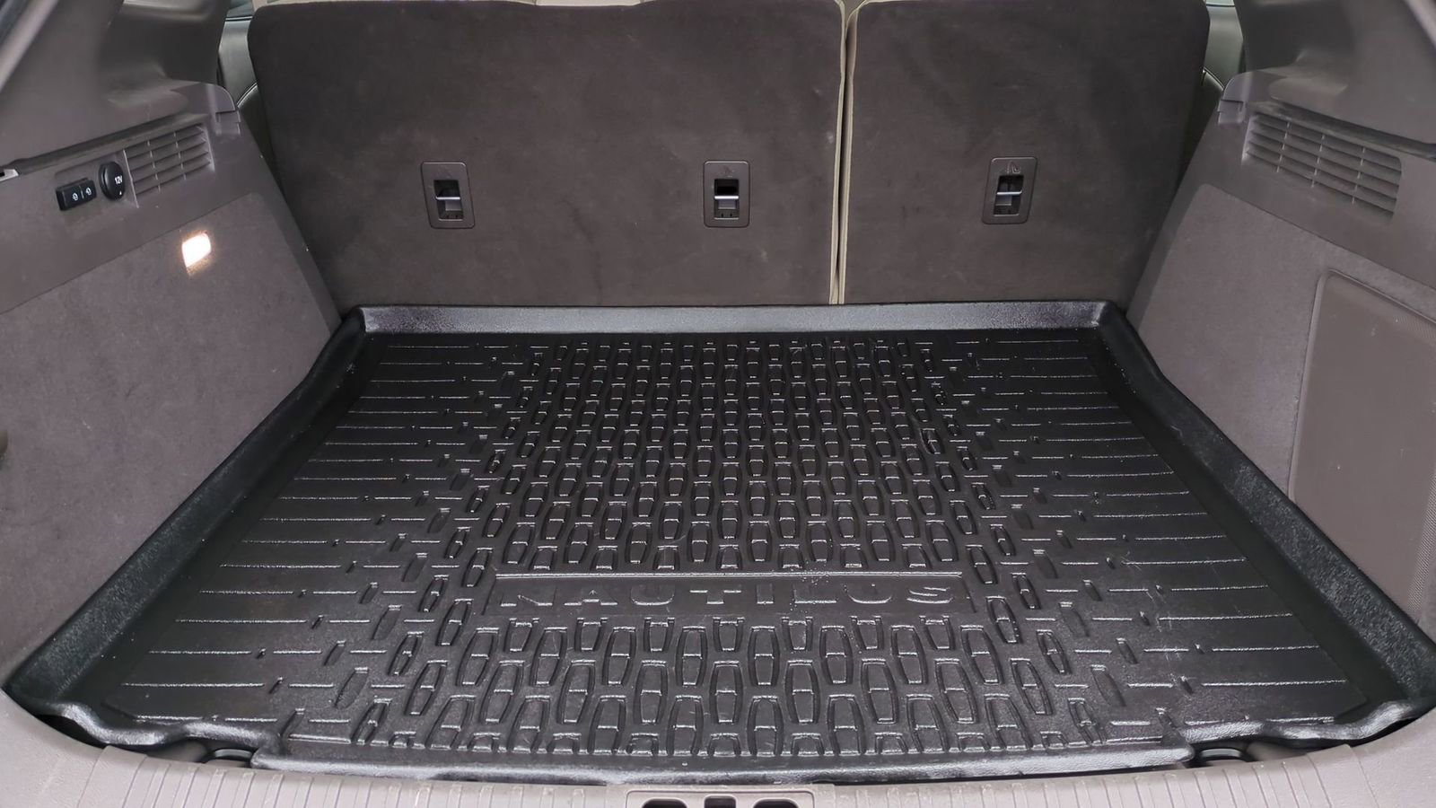 Used 2022 Lincoln Nautilus Reserve image 41