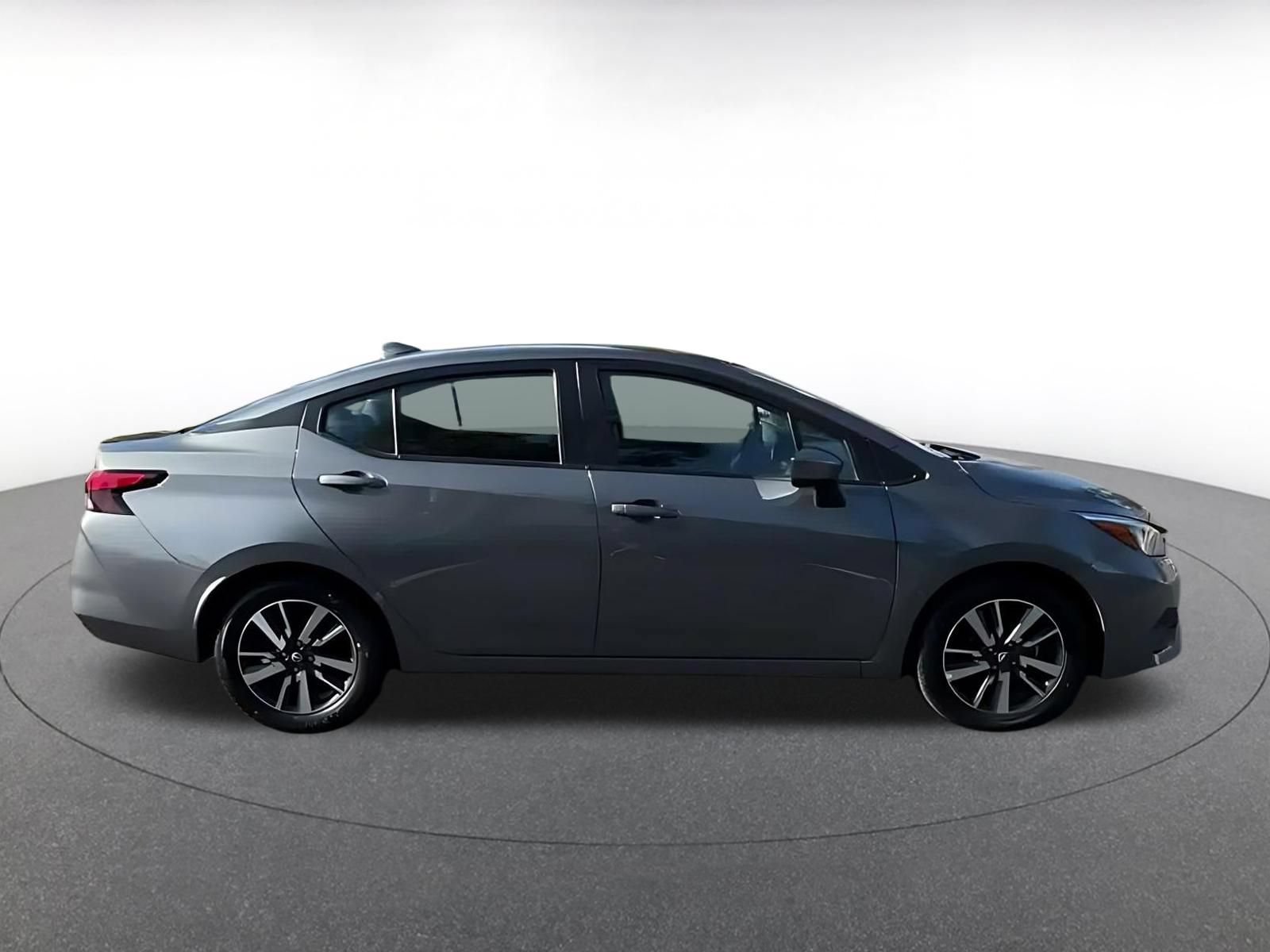 Used 2025 Nissan Versa SV FWD image 15