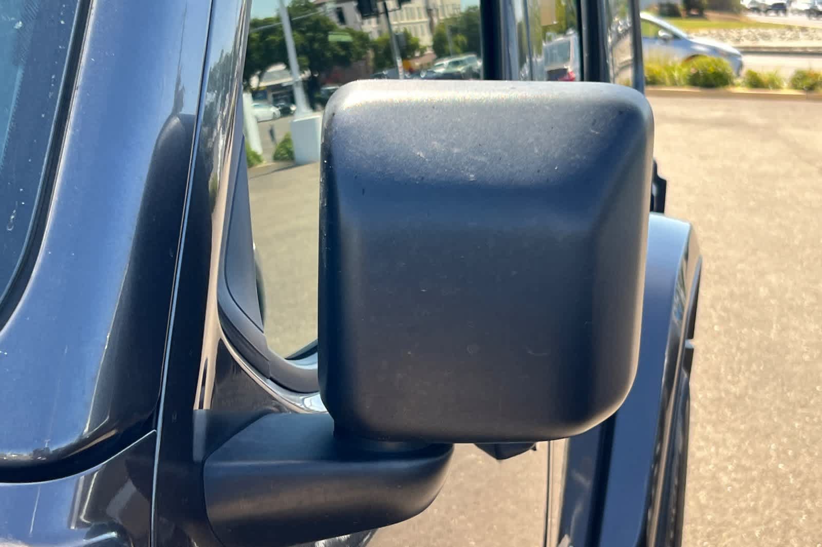 Used 2021 Jeep Wrangler Unlimited Sahara w/ Cold Weather Group AWD/4WD image 9