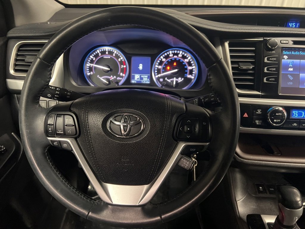 Used 2016 Toyota Highlander LE image 16