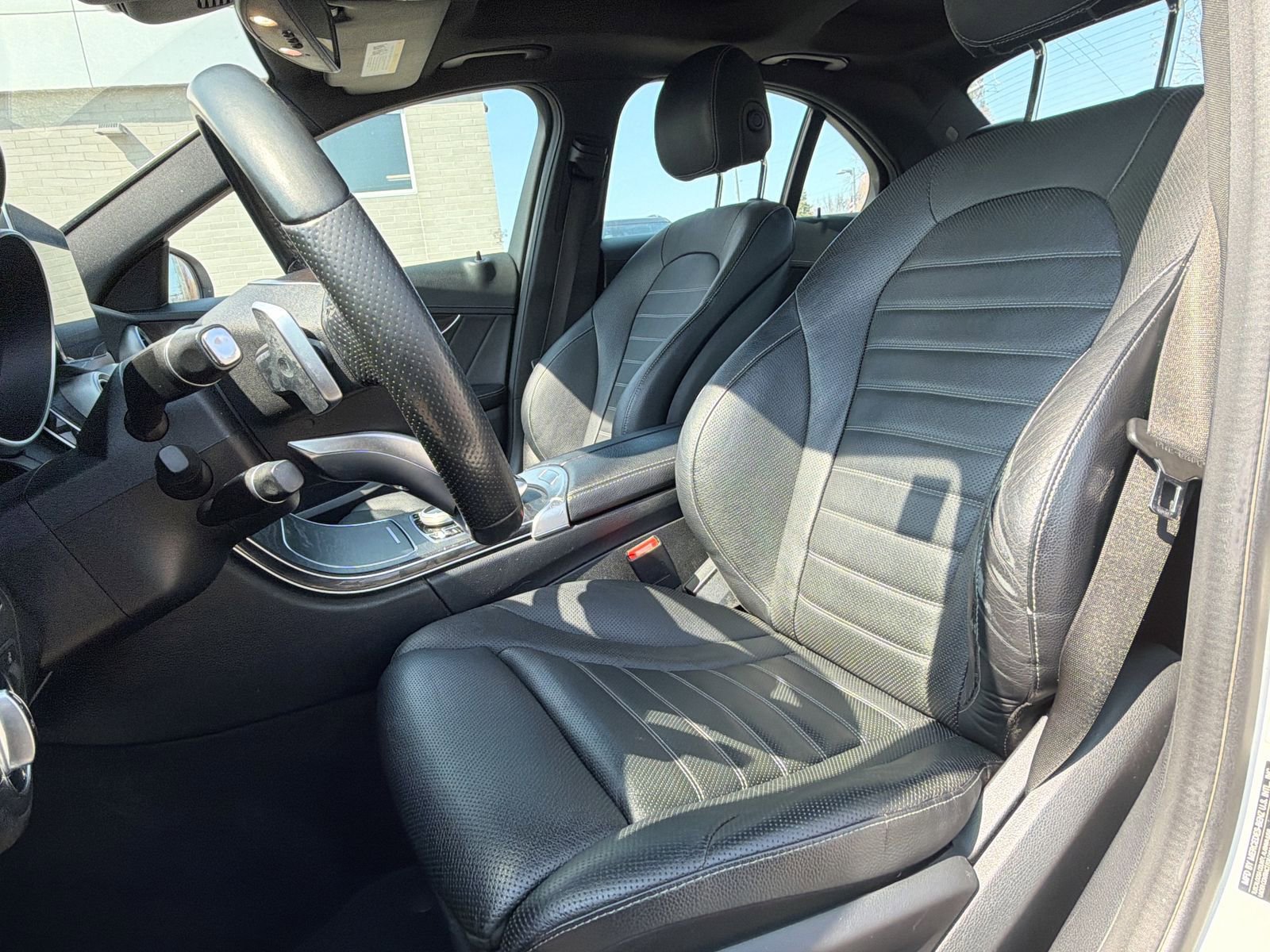 Used 2015 Mercedes-Benz C 400 4MATIC image 22