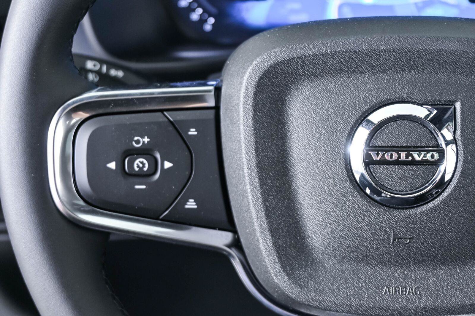 New 2026 Volvo XC40 B5 Ultra w/ Protection Package Premier AWD/4WD image 10