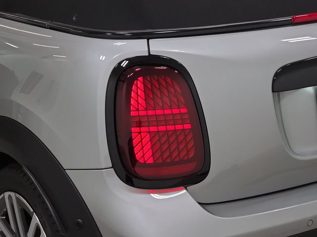 Used 2026 MINI Cooper Convertible FWD image 32
