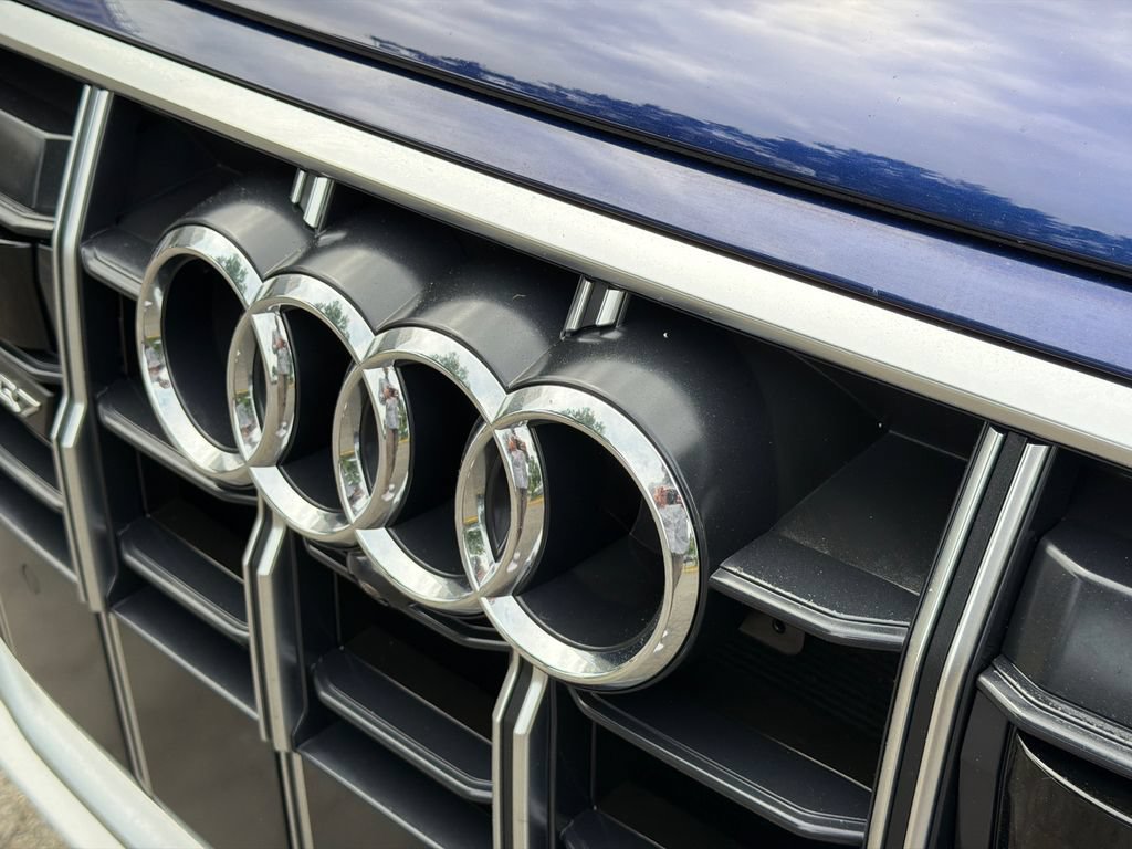 Used 2022 Audi SQ7 Premium Plus w/ SQ7 Executive Package AWD/4WD image 16
