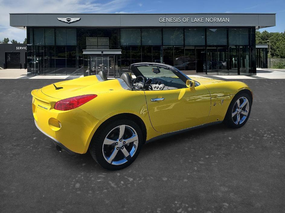 Used 2008 Pontiac Solstice GXP w/ Premium Package image 5