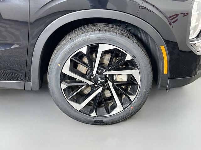 Used 2024 Mitsubishi Outlander SE image 38