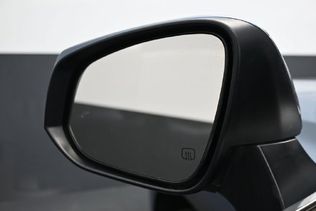 Used 2022 Toyota Highlander XLE FWD image 4