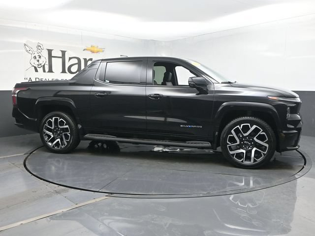 Used 2024 Chevrolet Silverado EV RST AWD/4WD image 1