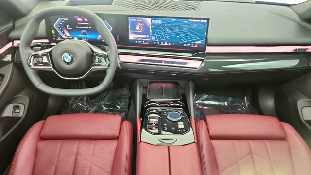 Used 2026 BMW 540i xDrive image 93
