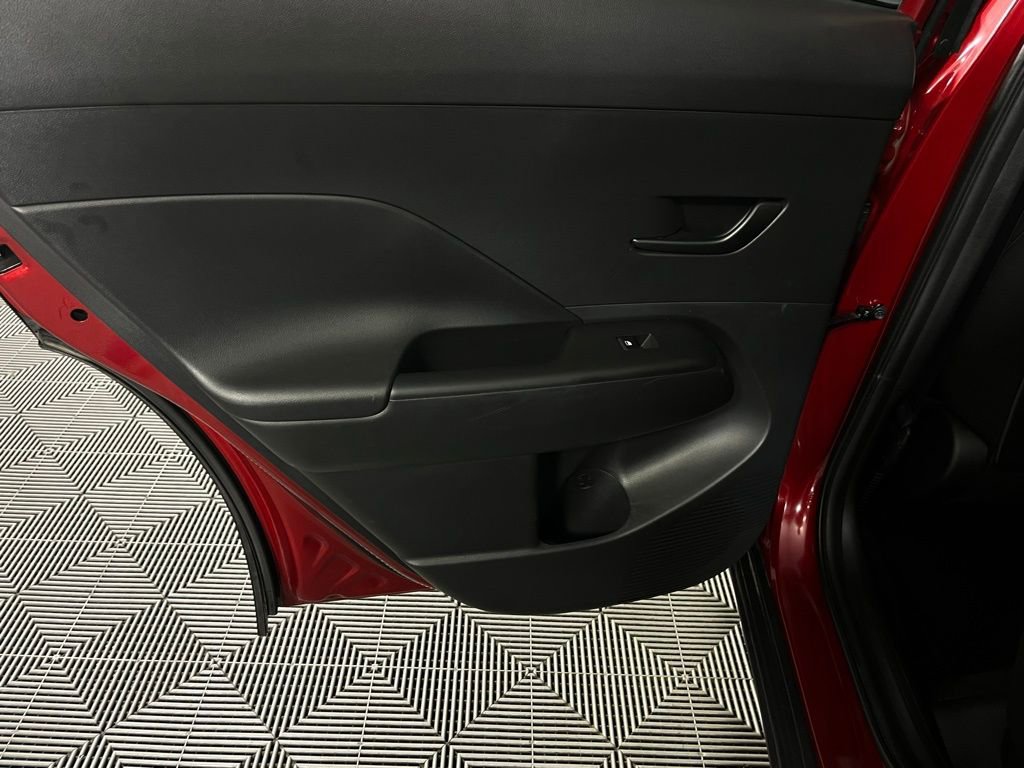 Used 2025 Hyundai Kona SEL image 34