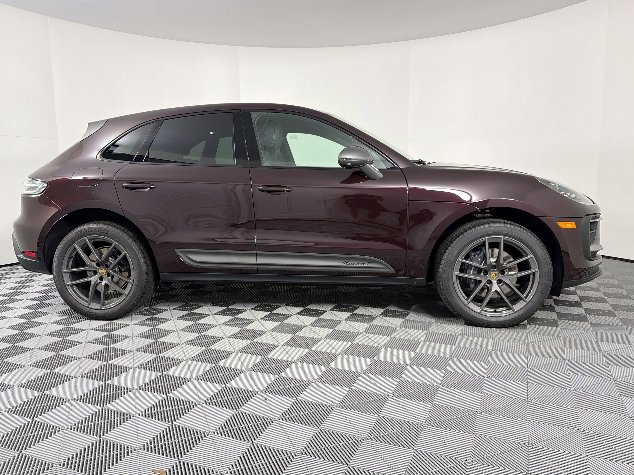 New 2026 Porsche Macan Turbo AWD/4WD image 11