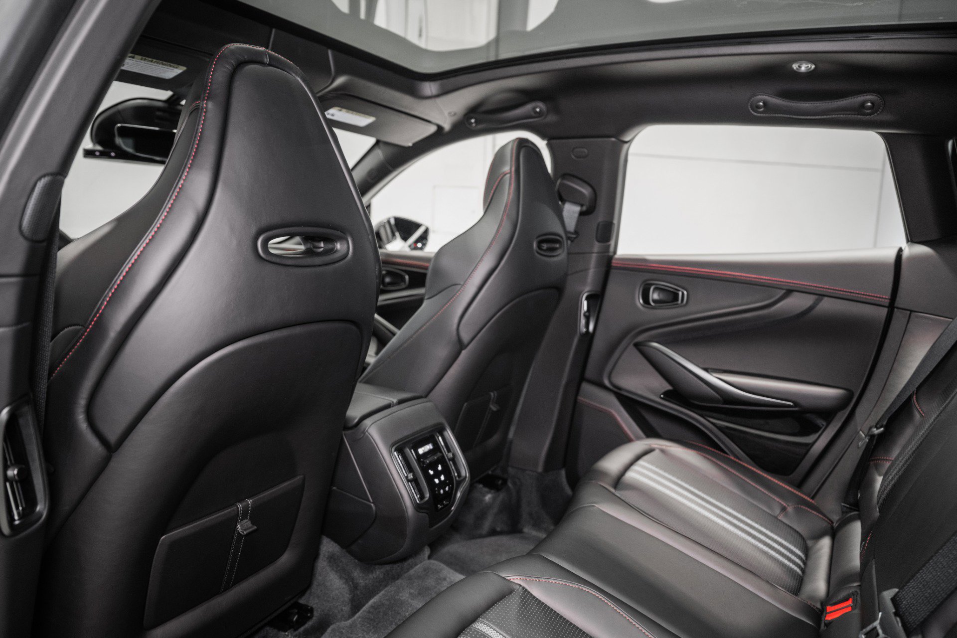 New 2026 Aston Martin DBX 707 image 15