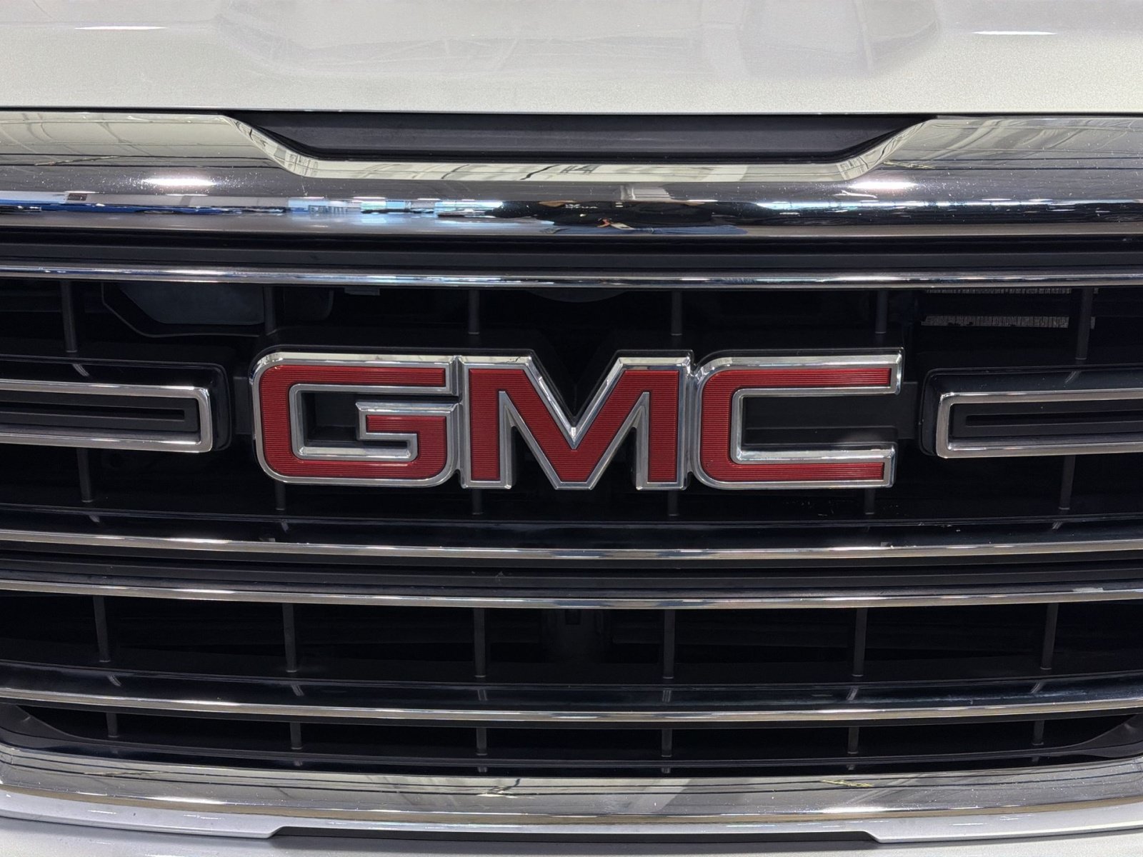 Used 2018 GMC Sierra 1500 SLE w/ Black Pack AWD/4WD image 12
