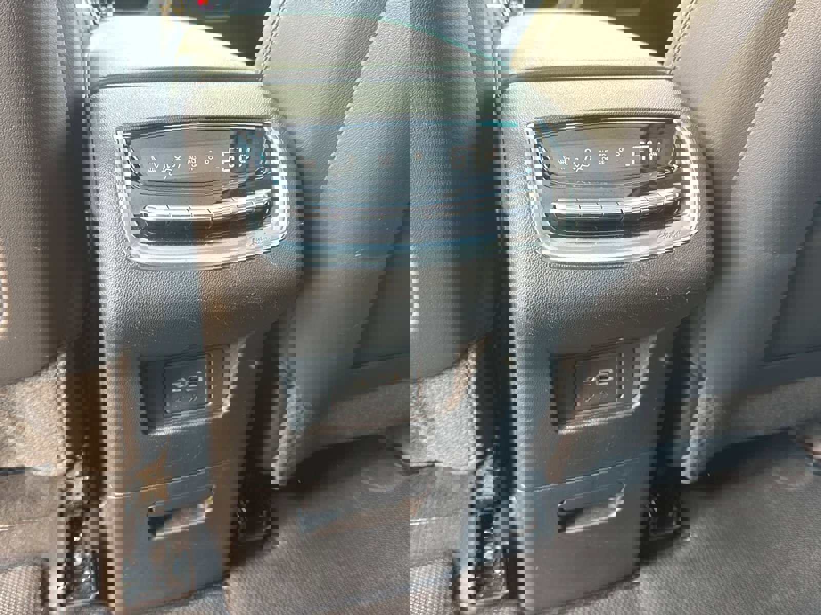 Used 2023 Cadillac XT6 Premium Luxury image 23