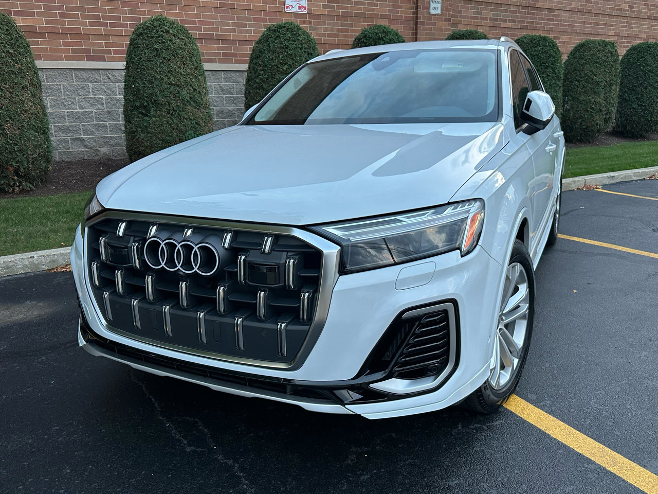 Used 2025 Audi Q7 3.0T Premium Plus w/ Premium Plus Package image 4