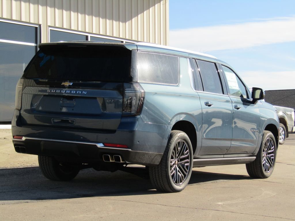 New 2026 Chevrolet Suburban High Country image 3