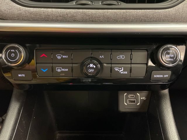 Used 2022 Jeep Compass Latitude AWD/4WD image 23