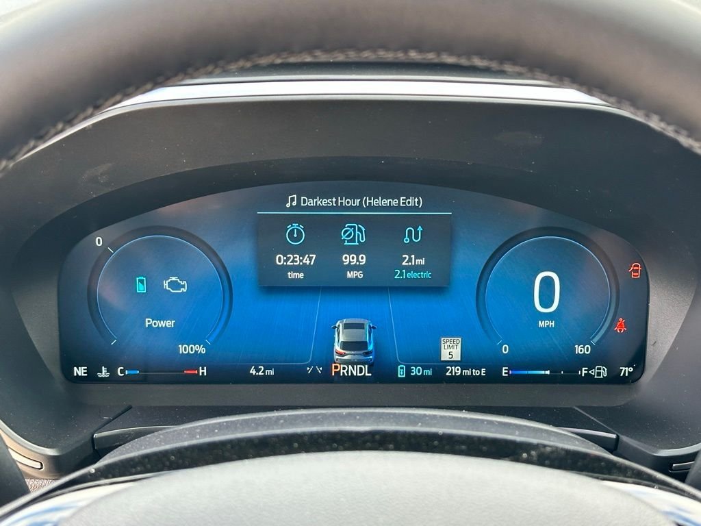 New 2024 Ford Escape SE w/ PHEV Premium Package FWD image 22