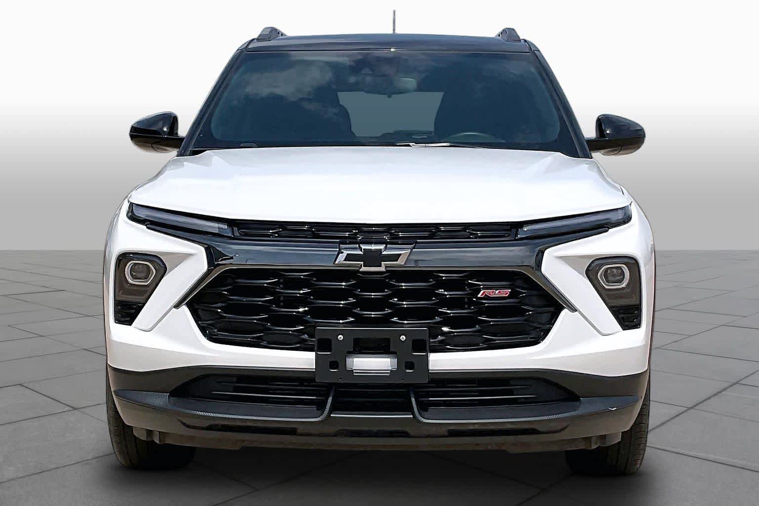 Used 2024 Chevrolet TrailBlazer RS w/ Driver Confidence Package FWD image 3