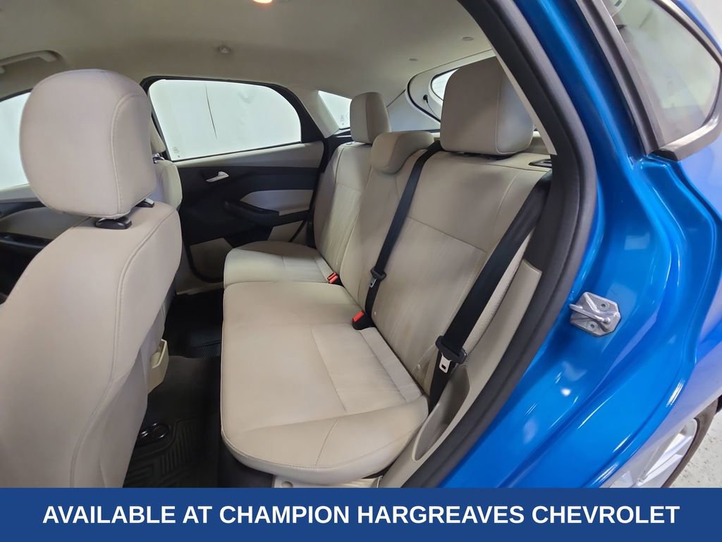 Used 2016 Ford Focus SE w/ SE Cold Weather Package FWD image 34