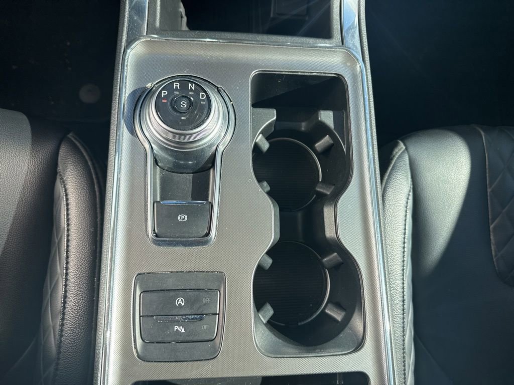 Used 2024 Ford Edge Titanium image 24