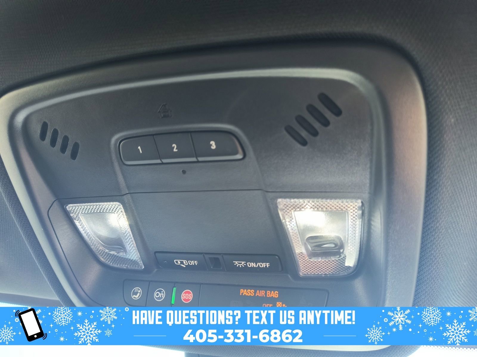 Used 2023 Chevrolet Traverse LT image 13