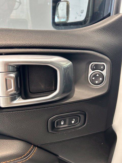 Used 2022 Jeep Gladiator Mojave w/ LED Lighting Group AWD/4WD image 11