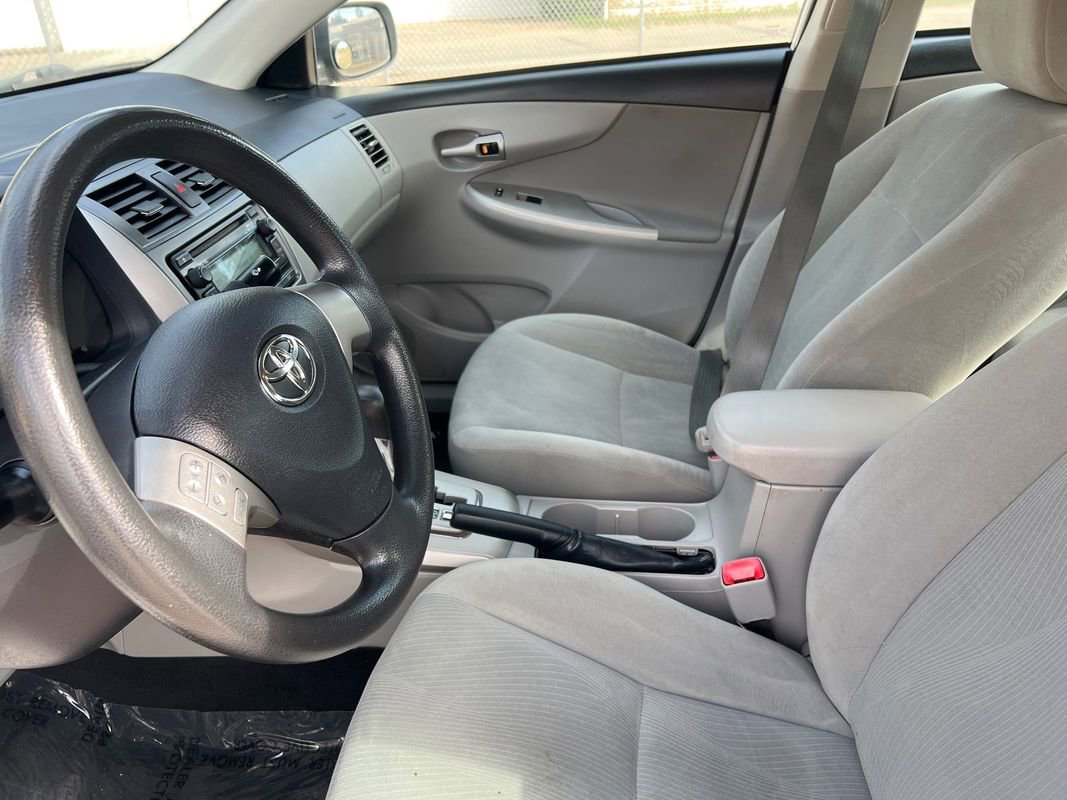 Used 2012 Toyota Corolla LE image 10