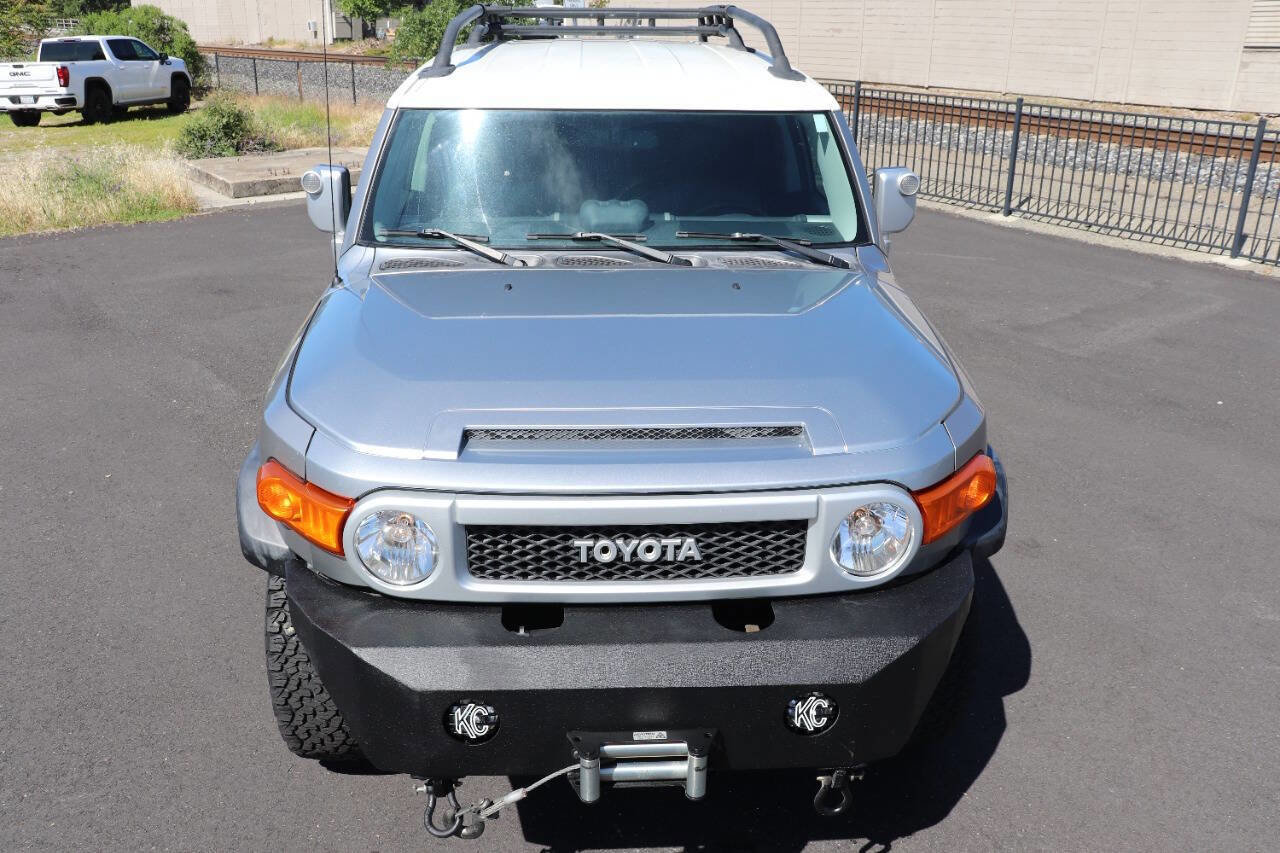 Used 2010 Toyota FJ Cruiser 4WD image 2
